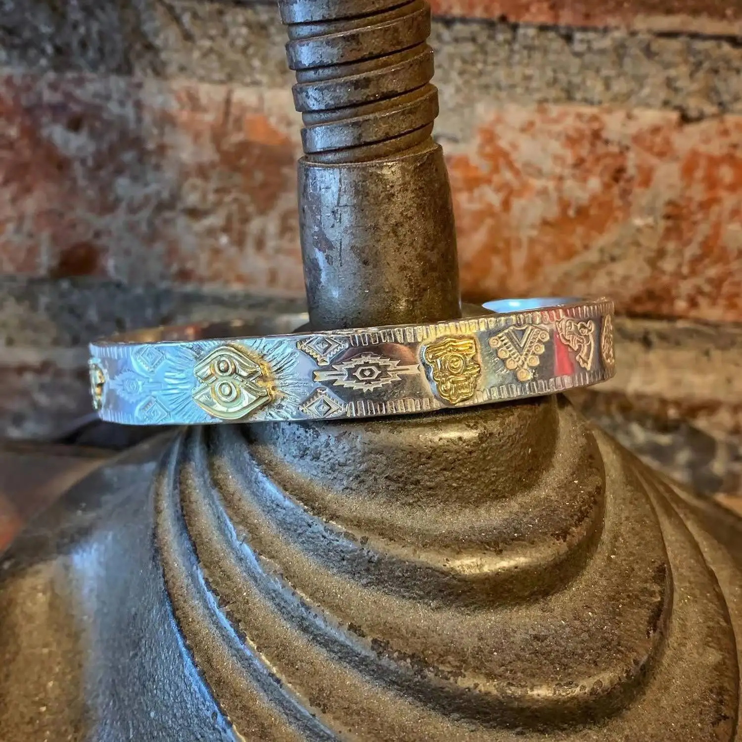 

Maya Wisdom Double-pupil 925 Silver Tribal Totem Bracelet Opening Adjustable Men's and Women's Bracelet Jewelry Gift Accessories