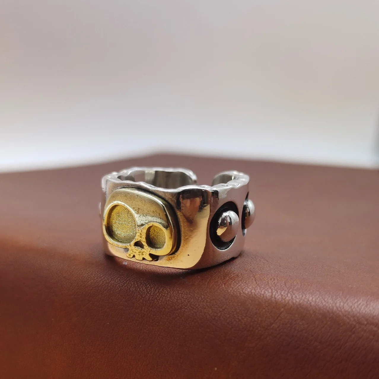 

Мужское кольцо с черепом из серебра 925 пробы, регулируемое