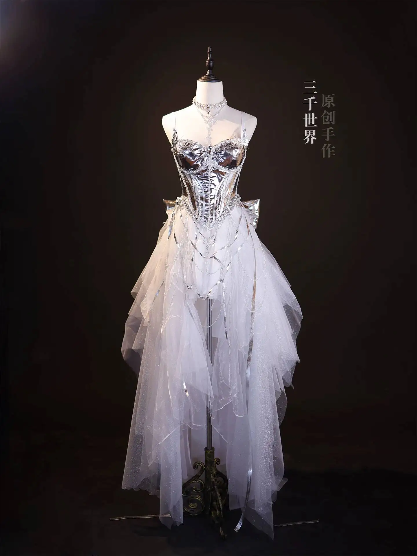 Фото Корсет Cyber Silver Shiny Fishbone из плотной сетки для музыкальных фестивалей, EDC, для выступлений в прямом эфире, для интернет-знаменитостей и модниц №1