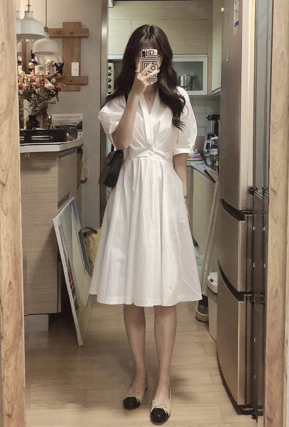 

2023 spring and summer women's clothing fashion new Pleated V-neck Shirt Dress 0511