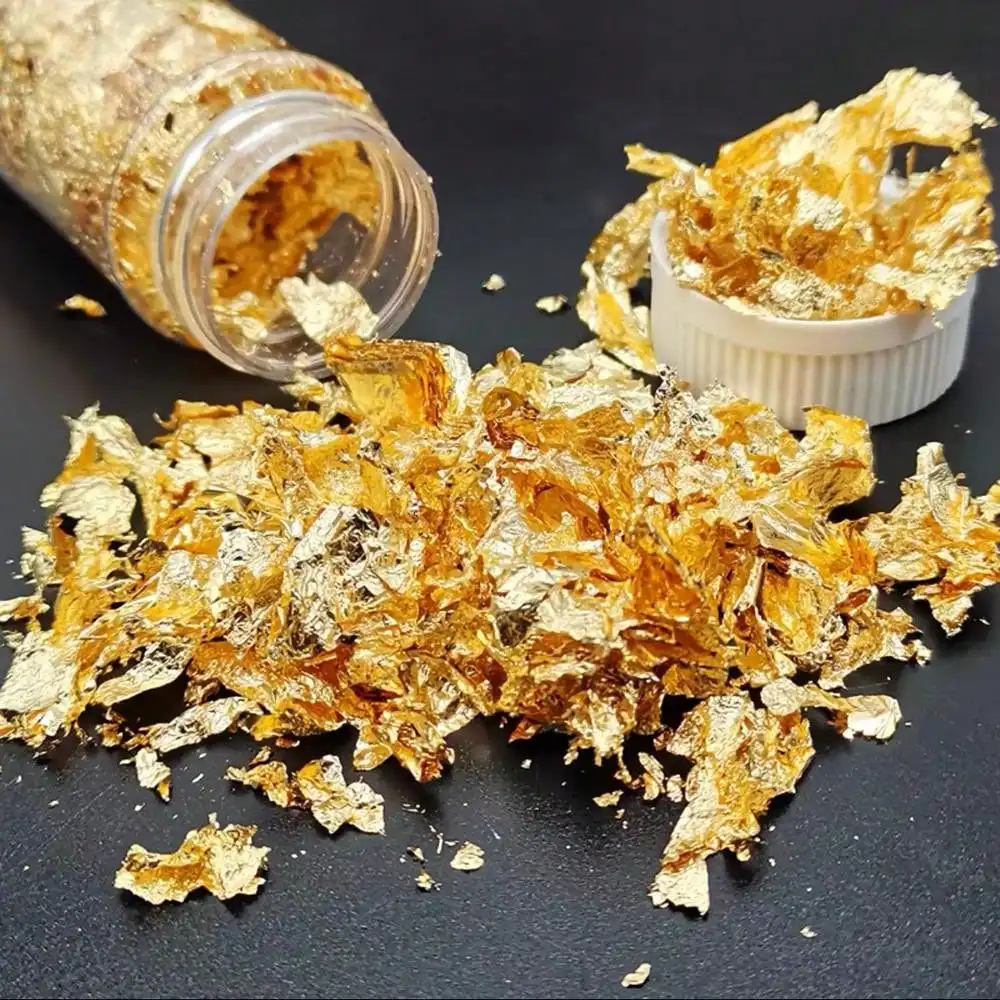 

Золотая фольга для декора тортов