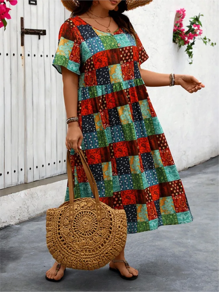 Женское клетчатое платье в горошек с коротким рукавом и рюшами