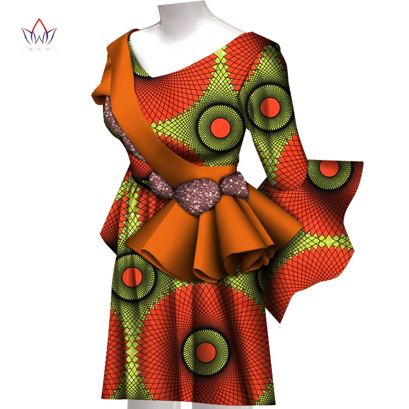 

Женское платье с оборками на рукавах, до колена, с принтом