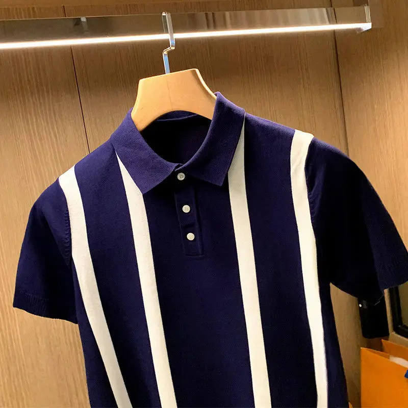 Мужская трикотажная рубашка-поло в полоску с коротким рукавом |