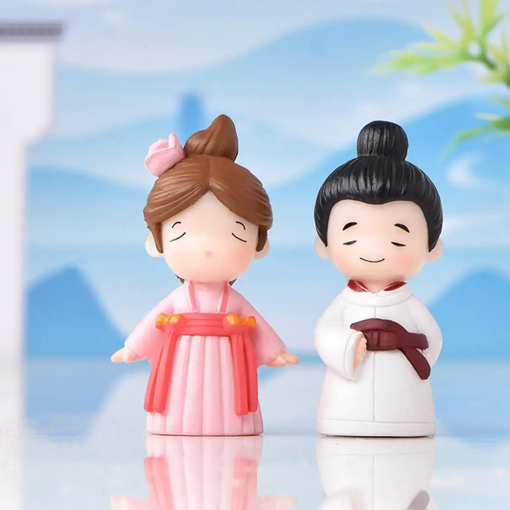 

Useful Adorable Vivid Cute Boy Girl Lovers Miniatures Ornaments Doll Lovers Sculpture Lovers Couple Figurine 1 Pair