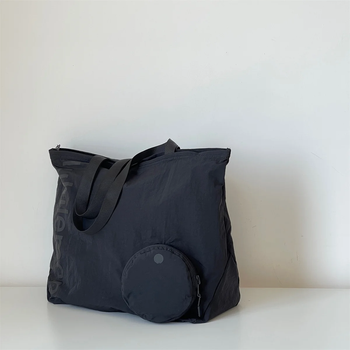 Explosions Of women's Shoulder Handbag Women's Summer Lightweight Waterproof Large-capacity outdoor sports fitness yoga bag