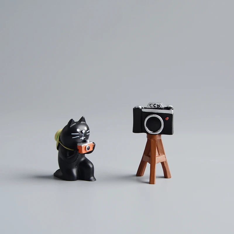 

Cartoon Resin Figurine Black Cats Photographer Model Tripod Camera Miniature Items Dollhouse Ornament Home Decor Toys Kids Gift
