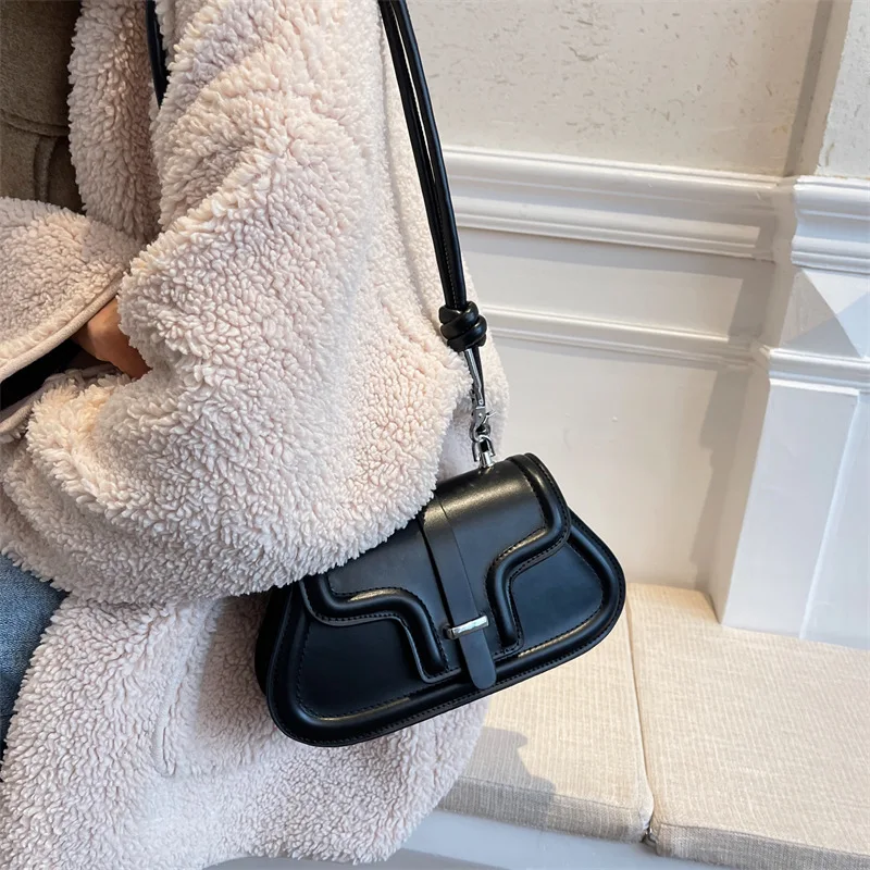 

Luxury Designer Women's Handbag 2023 Retro Women's Fashion Weaving Shoulder Bag Underarm Bag Crossbody Bag