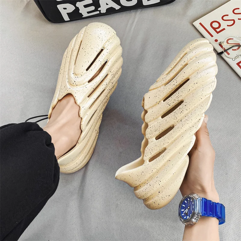 2022 Fashion New Women Summer Shoes Sandals Women's Holes Sandals Hollow Breathable Flip Flops men Outdoor Beach Slippers Shoes