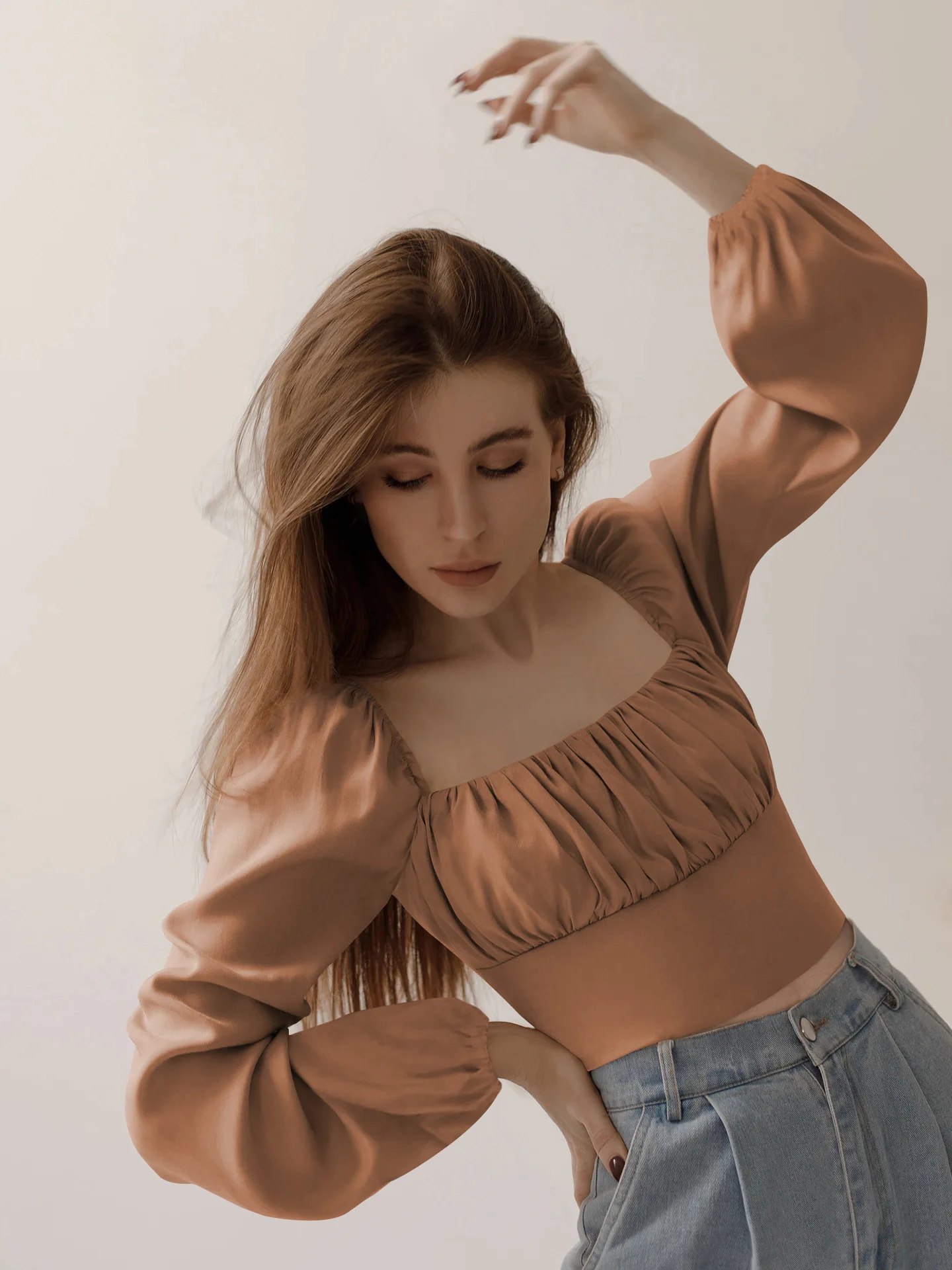 

Autumn New Style Square Neck Pleated Lantern Long Sleeve Slim Fashion Women's Elegant Temperament High-End Top Women's Clothing