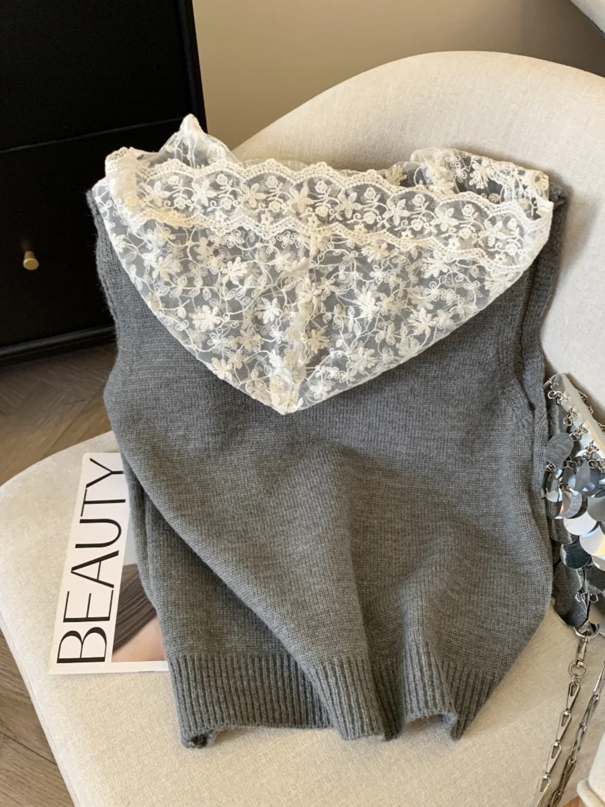 Свитер с кружевным капюшоном жилет женская весенне-осенняя верхняя одежда