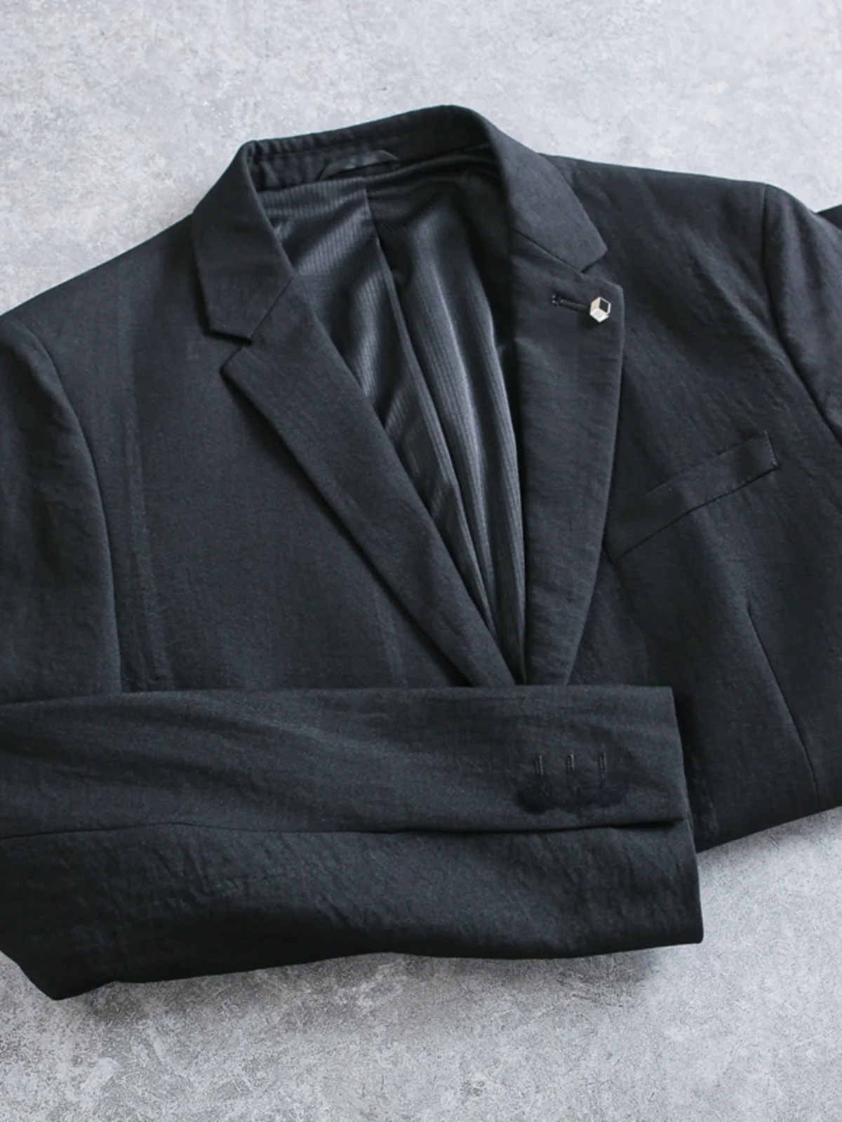 Брендовая мужская одежда Cut the Tag off черная спокойная и элегантная одинарная