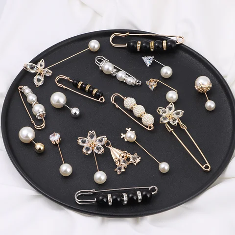 Жемчужная брошь Aartifact