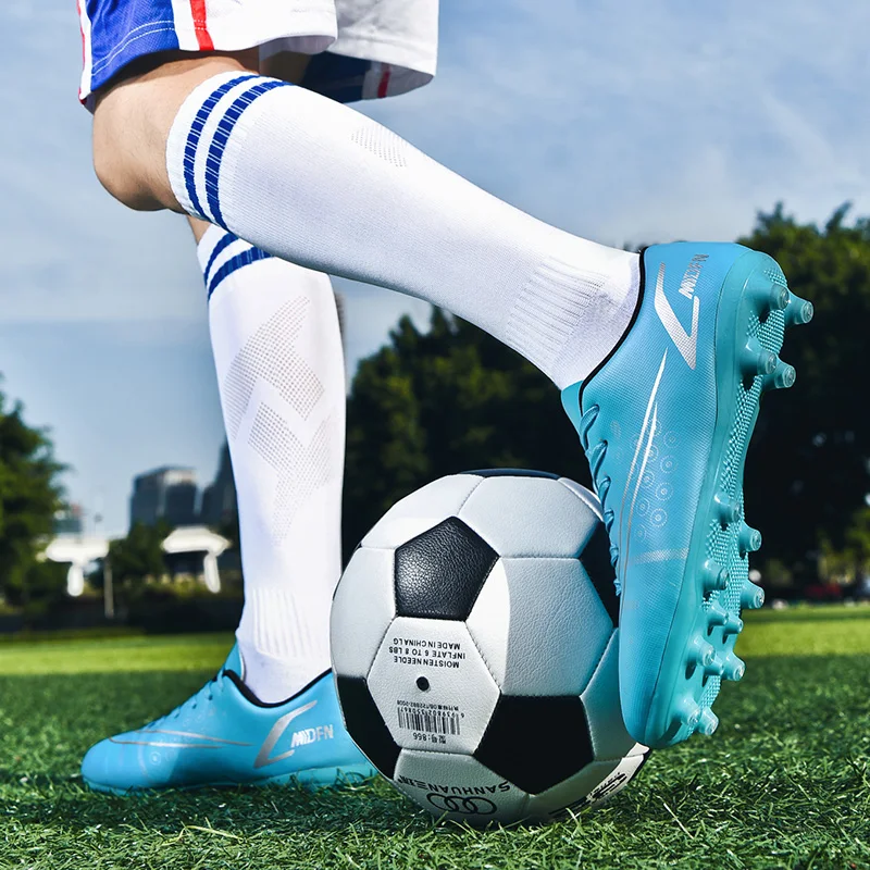 Hot Sale Soccer Shoes Men Soft Running Sports Shoes Outdoor Outdoor Activities Sneakers for Men Big Size 32-47