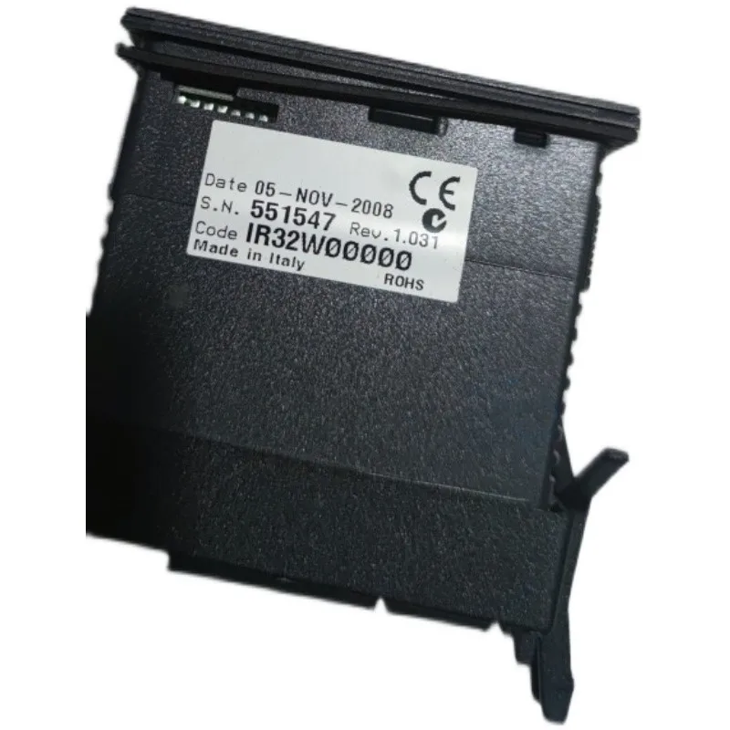

New original IR32W00000