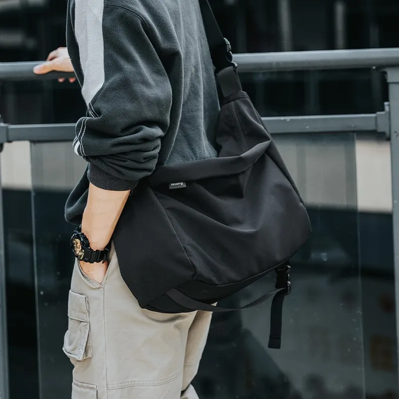 

Сумка-мессенджер для мужчин, модная Водонепроницаемая дорожная сумочка из ткани Оксфорд для ноутбука 14 дюймов, универсальная большая Повседневная сумка на ремне для мужчин