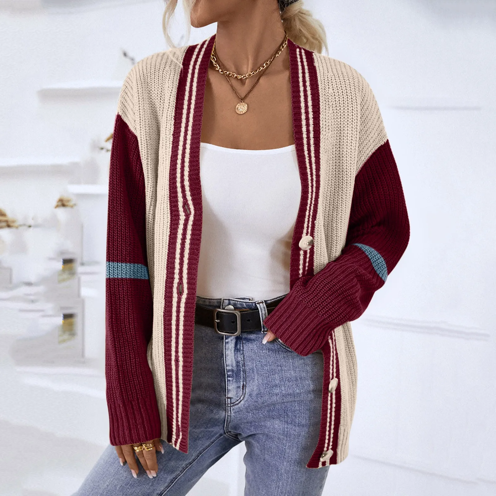 

Женская джинсовая куртка в контрастную полоску, с длинным рукавом