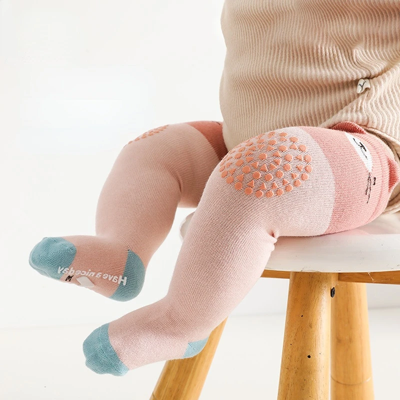 

Осенне-зимние длинные детские носки Mengoqq с защитой до колена, Детские теплые носки из чесаного хлопка с мультяшным рисунком, Нескользящие Де...