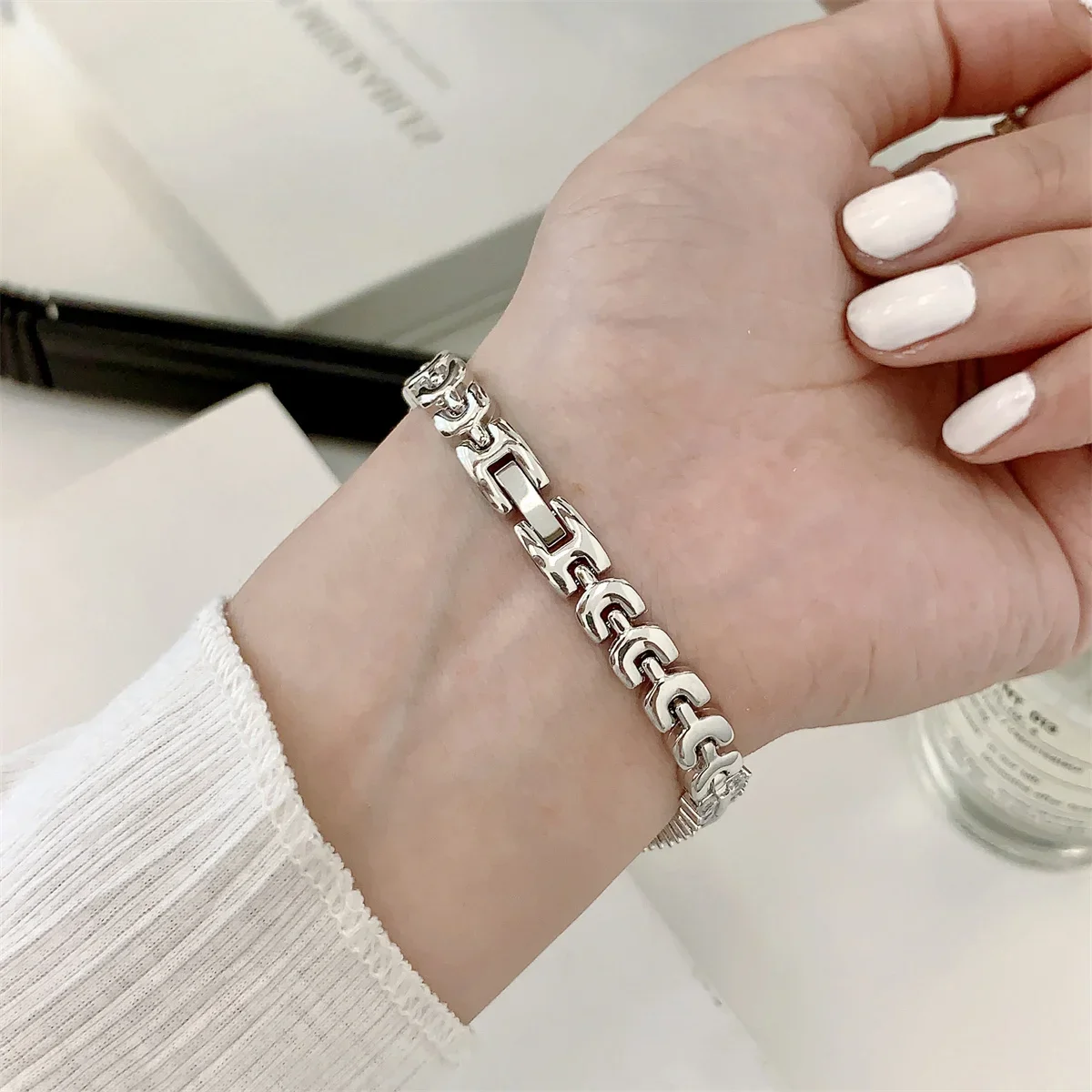 Роскошные Кварцевые часы ювелирные изделия женские с зазубринами и фианитами