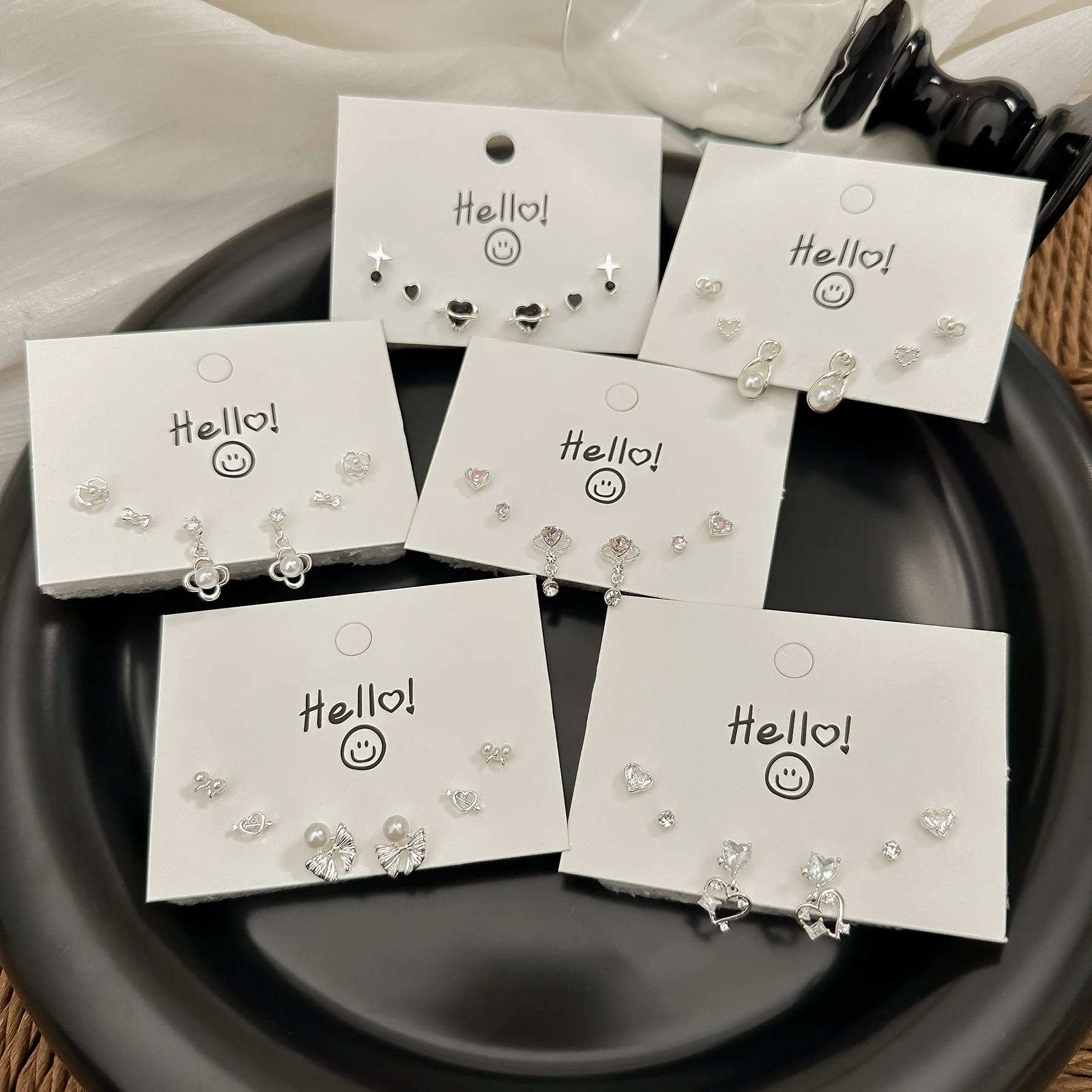 Комплект женских серег-гвоздиков с серебряным покрытием и жемчугом