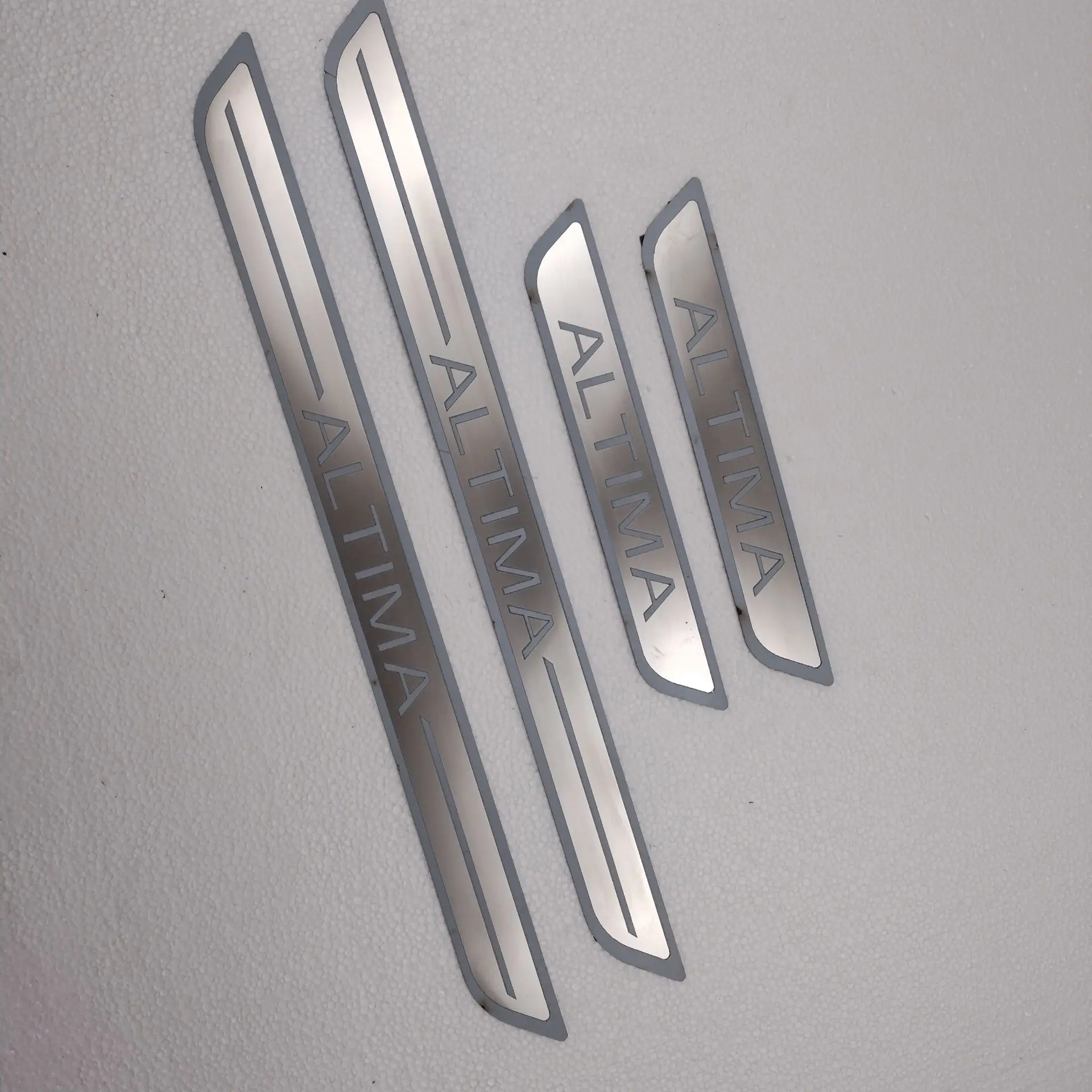 

For Nissan ALTIMA 2011-2022 Ultra-thin stainless steel car threshold guard plate Welcome pedal protection car accessories