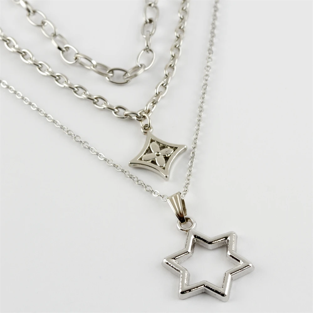 

3 chain star figured Trend necklace