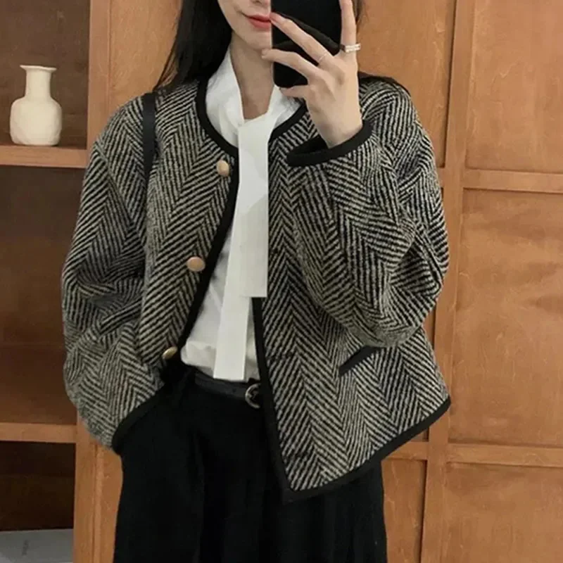 

Куртка женская твидовая в полоску, винтажный укороченный пиджак, элегантный однобортный Свободный Повседневный шикарный топ, верхняя одежда в Корейском стиле