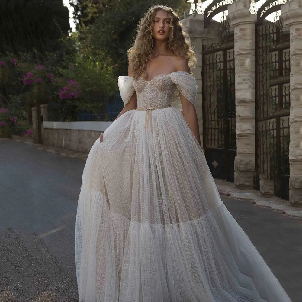 

Sexy Spaghetti Straps Wedding Dresses Beaded Crystals Open Back Bride Dresses Pleated Tulle A-Line Long Bridal Gowns