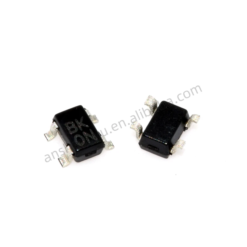

Новый оригинальный XC6221B182NR фотография