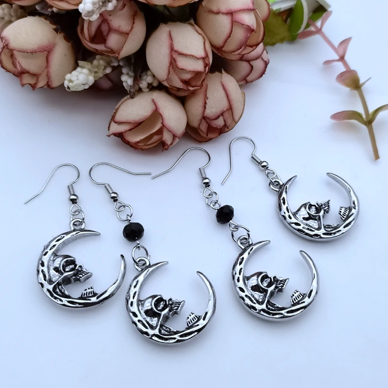 

Moon Skull Hanging Women's Earrings Gothic Dark Retro Personality Fashion Earrings Gothic Jewelry