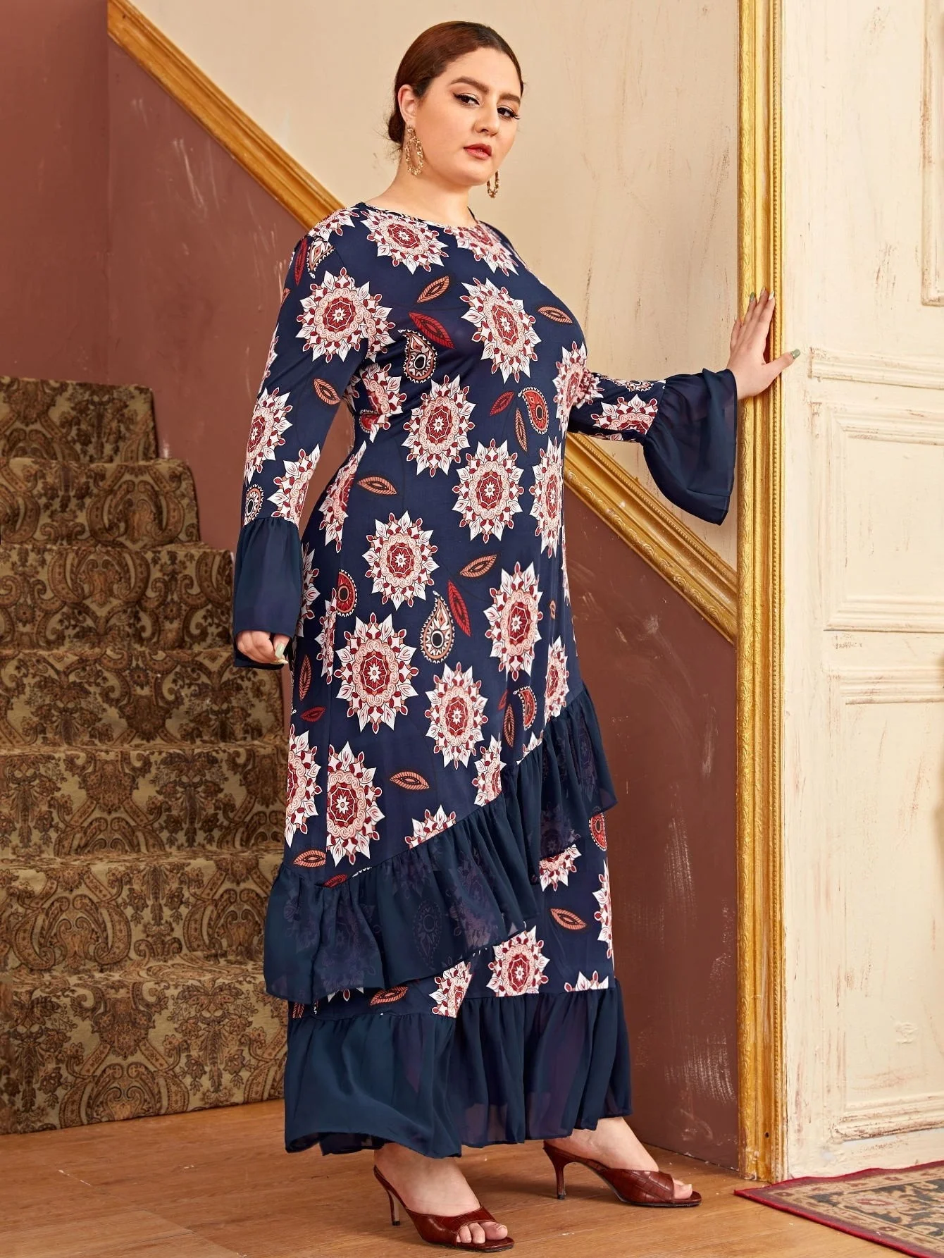 Рисунок 4 - Платье женское длинное с асимметричным подолом