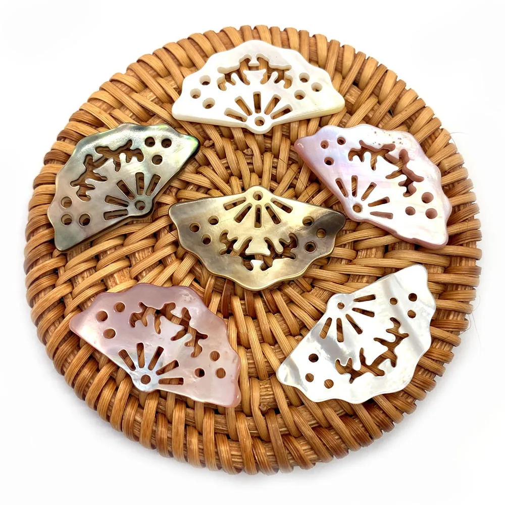 

Fan-shaped natural sea water shell pendant white black powder shell charm pendant carving 17x30mm DIY making necklace bracelet