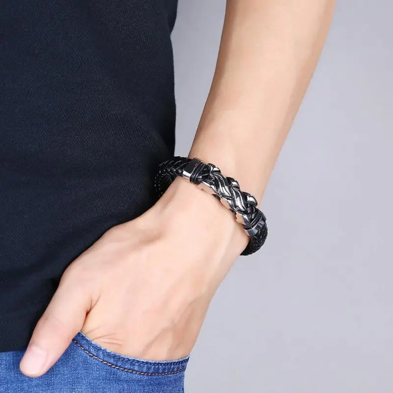 Мужской классический браслет ручной работы черный кожаный с магнитной пряжкой и