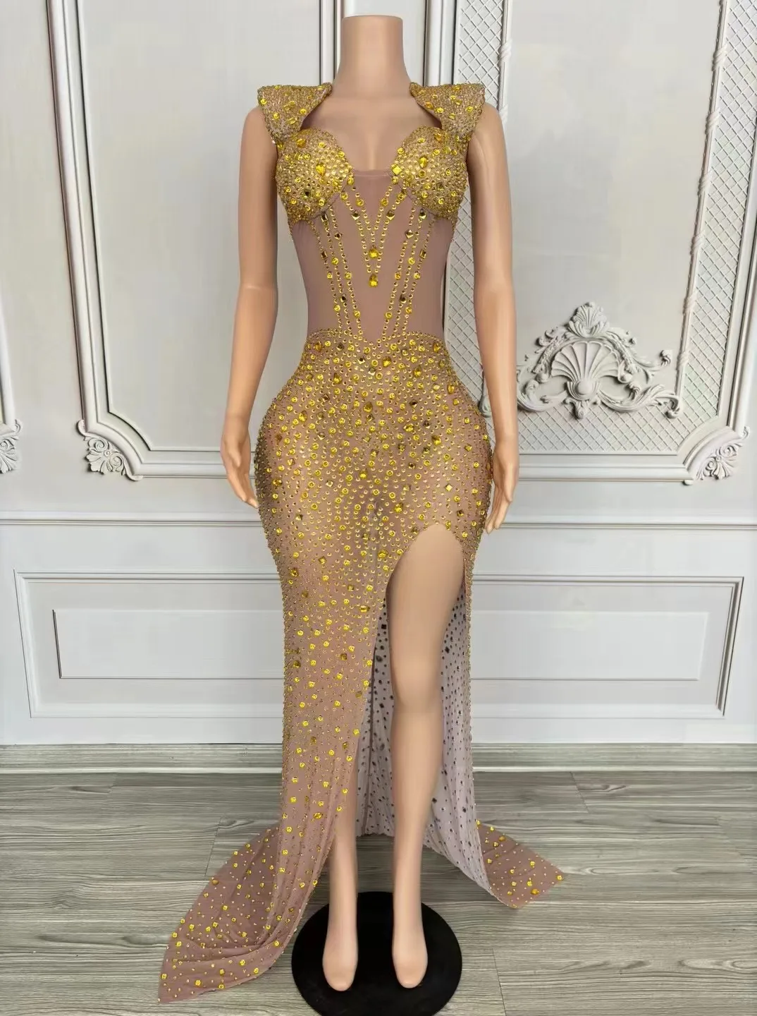 Европейское и американское яркое платье с бриллиантами украшенное сексуальными