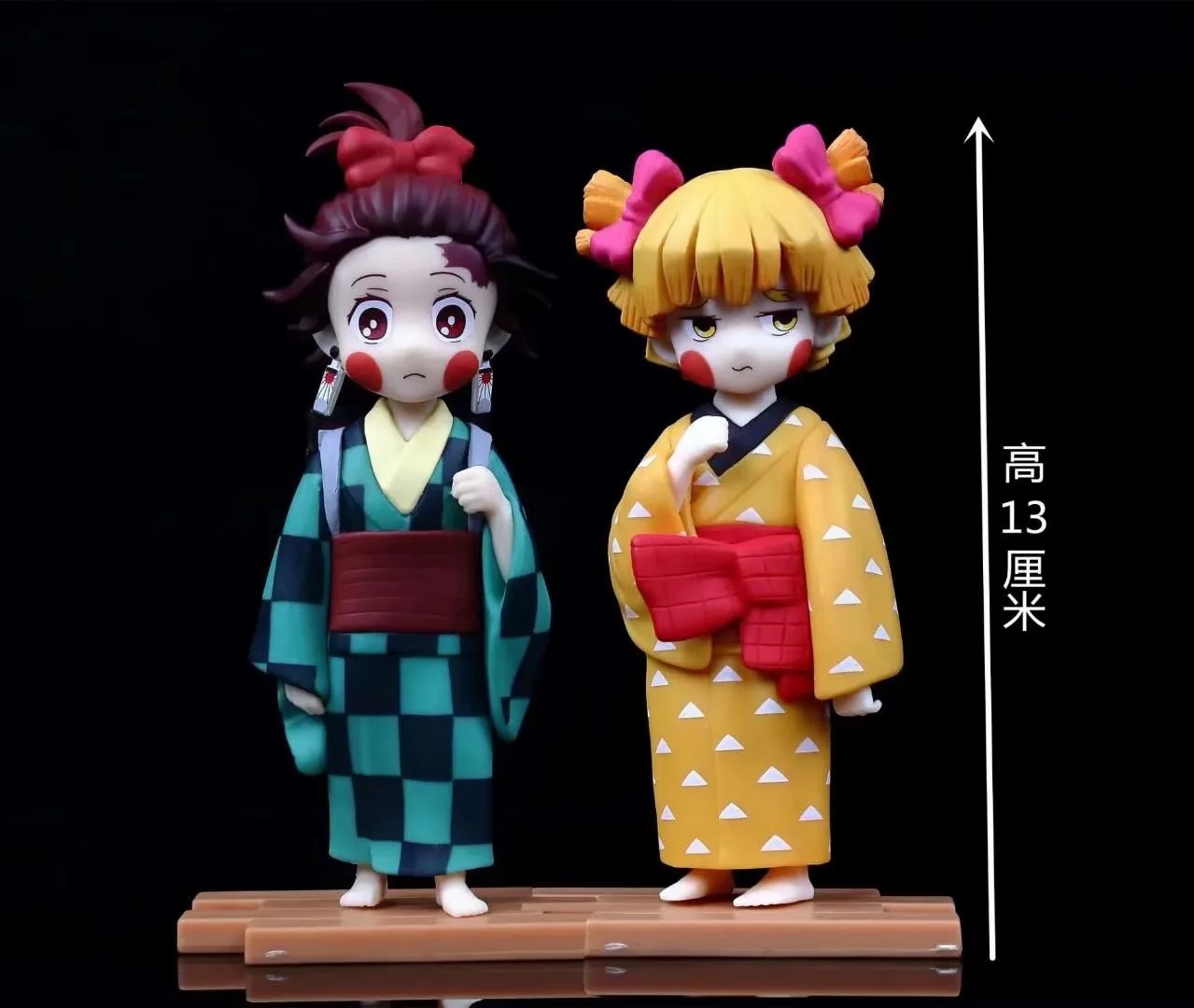 

Anime Demon Slayer Agatsuma Zenitsu Kamado Nezuko Kochou Shinobu Flower Street PVC Collectible Model Toys Gifts 13cm