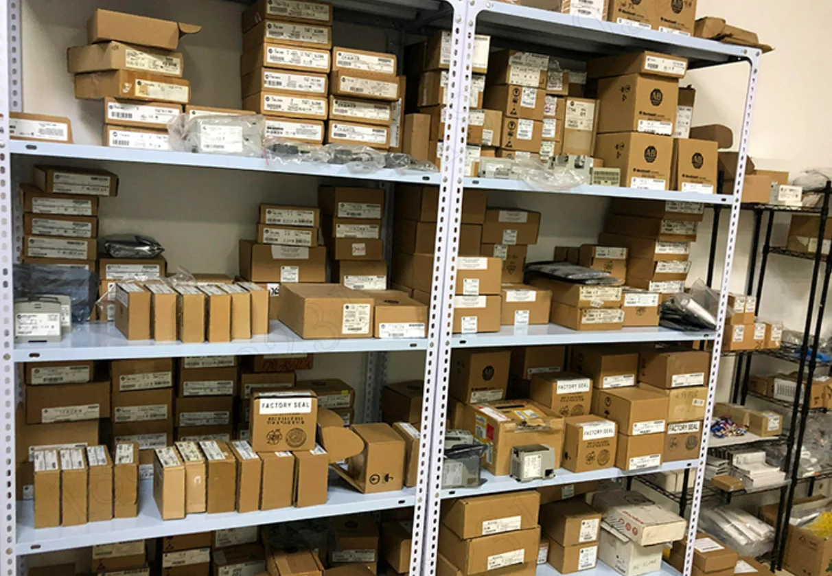 Программируемый контроллер ПЛК Jpan промышленной автоматизации CP1E-N60DR-A