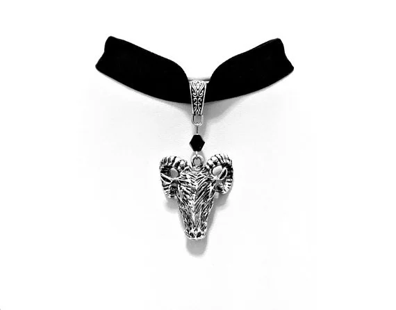 

New Hot Sale Fashion Trend Jewelry Vintage Alloy Jewelry Accessories Antique Silver Animal Bull Head Pendant Necklace