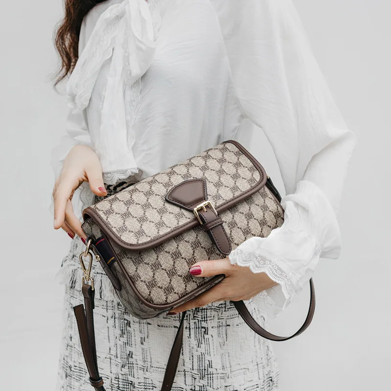 

MK f 2022 spring and summer new Korean trendy postman bag simple one Shoulder Messenger Bag Fashion versatile women's bag