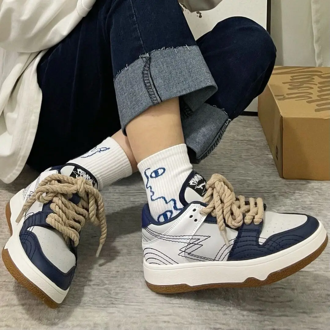 Кроссовки женские на толстой подошве Вулканизированная подошва шнуровке