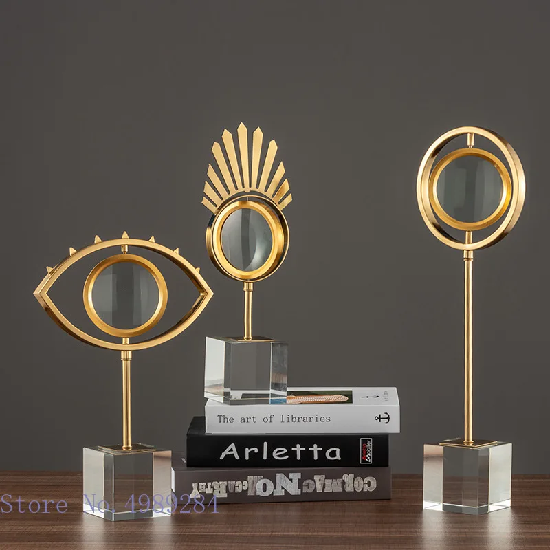 

Creative Golden Metal Eyes Magnifying Glass Crafts Ornaments Crystal Glass Base Transparent Fun Desktop Modern Home Decoration