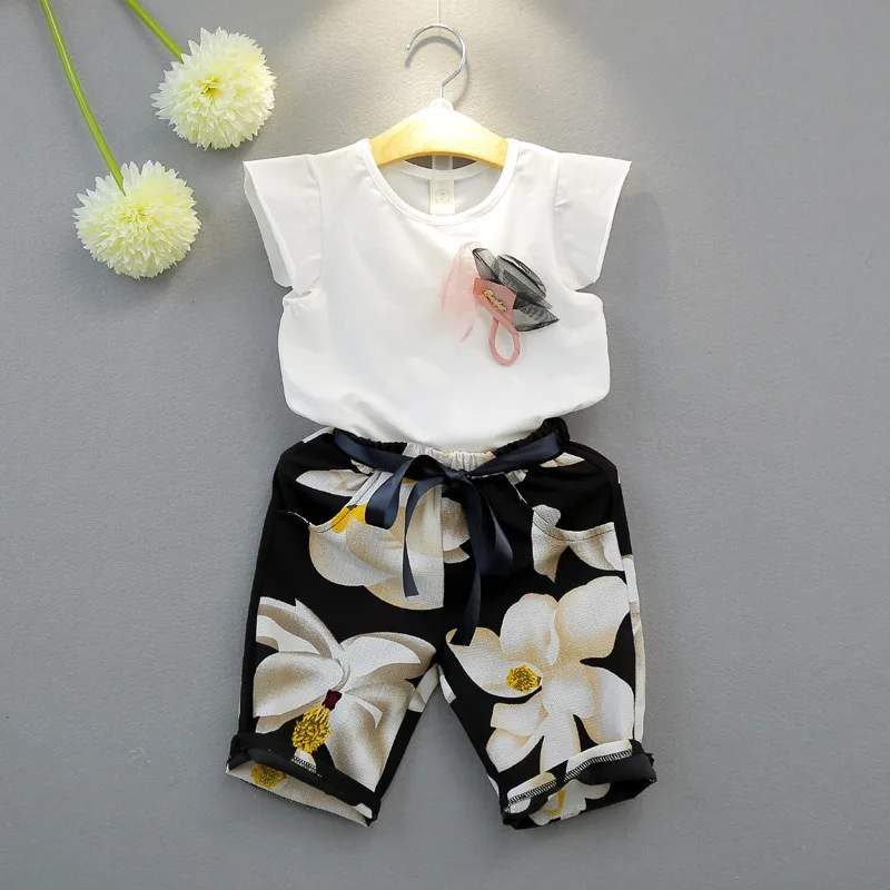 

2022 summer children's clothing baby girl flying sleeve top T-shirt with large flower belt pants 2-piece children's suit
