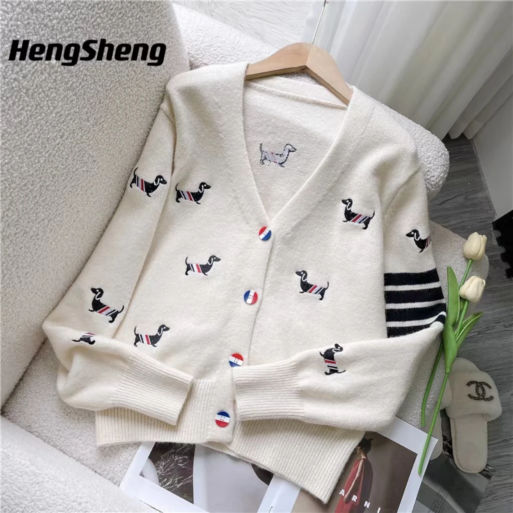 

Customizable Heavy-duty Bulldog Embroidered Cardigan Jacket with Four-line Buttons Knit Coat for Autumn and Winter Korean Style
