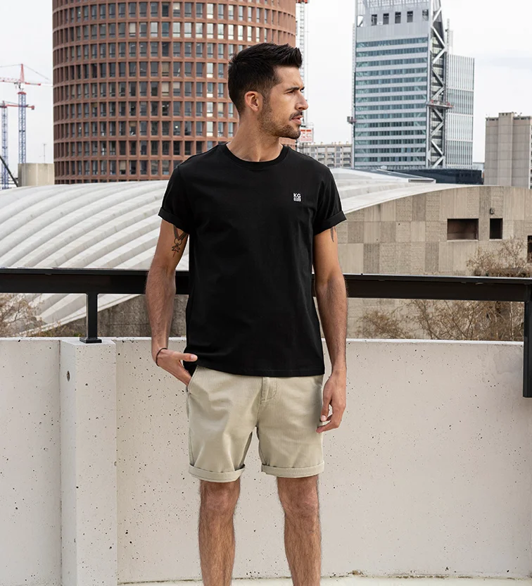 J9243 - New men's simple personalized embroidered logo T-shirt