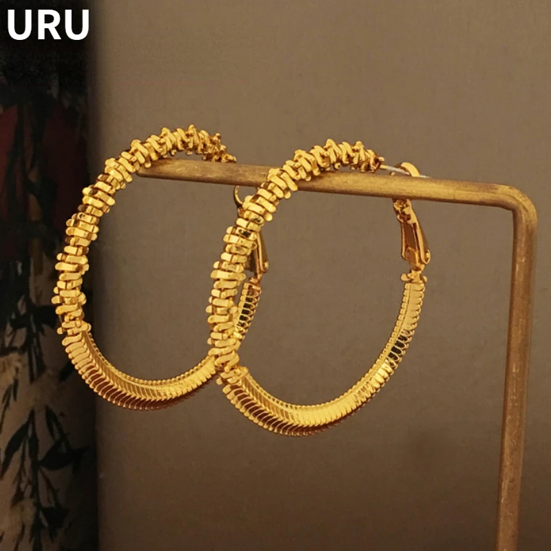 

Modern Jewelry 925 Silver Needle European and American Design Gold Color Hoop Earrings For Women Fashion Accessories Hot Selling