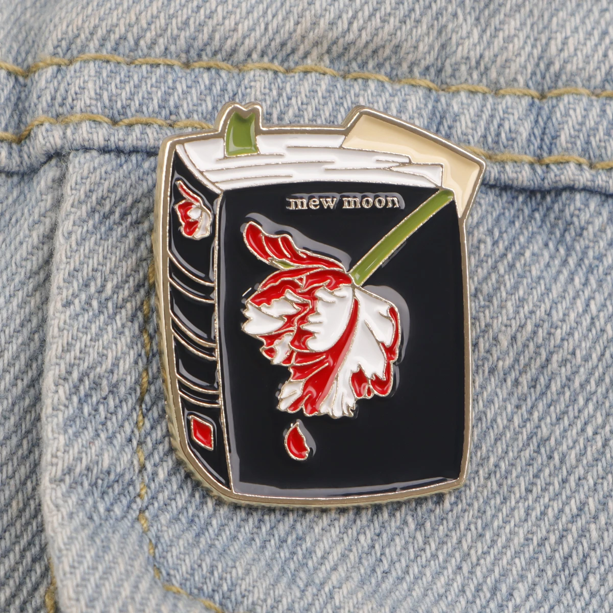 Эмалированная заколка в виде американского фильма ужасов заколки на лацкан