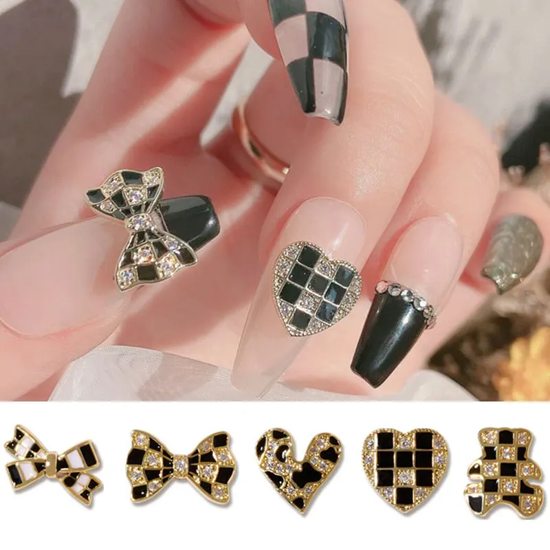 

5 Pcs Black And White Check Leopard Print Nail Art Zircon Jewelry Shiny Diamond Bow Knot Bear Love Charm Nail Accessory Manicure