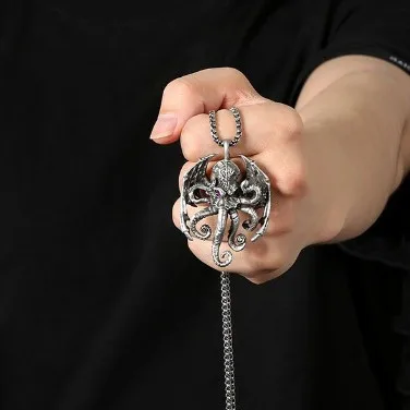 Ожерелье с кулоном Kesulu в виде осьминога красными циркониевыми глазами стиле