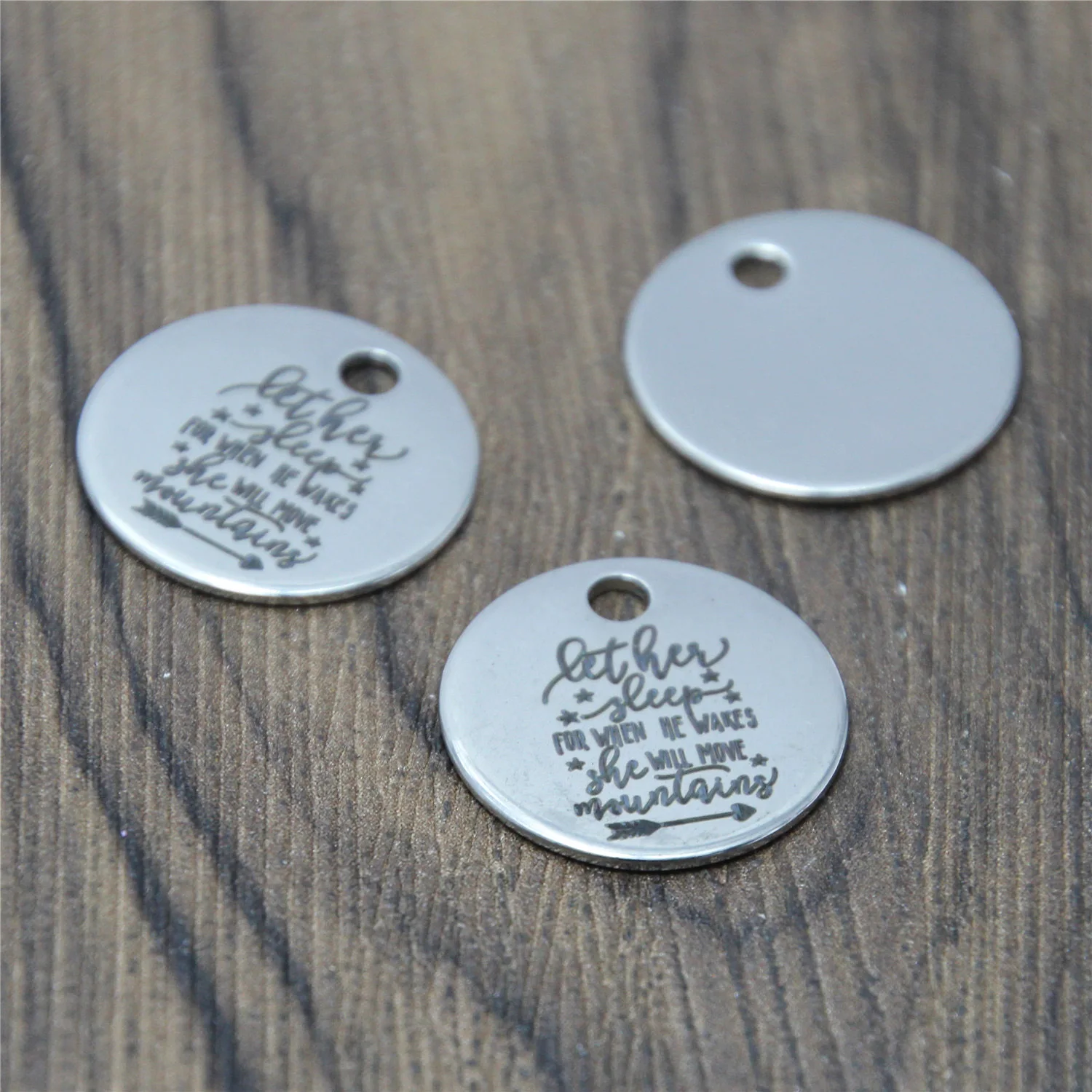 10 шт./лот подвеска для детской комнаты позволяет ей уснуть, когда она проснется, она будет двигаться в горы из нержавеющей стали, подвеска с сообщениями 20 мм