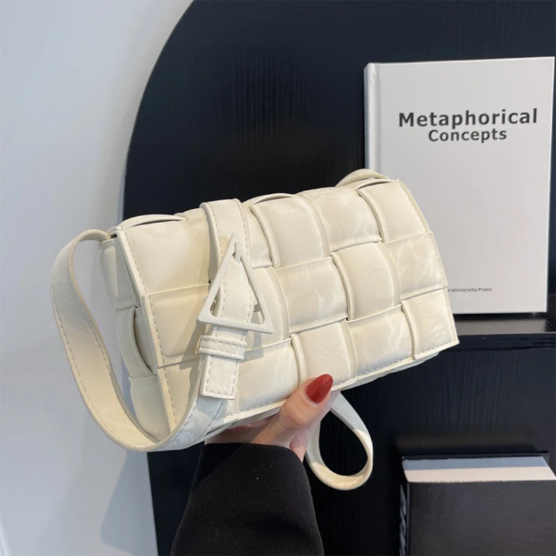 

Luxury Brand Leather Woven Crossbody Bags for Women Padded Cassette Shoulder Bag Chain Clutch Purses Small Square Bag