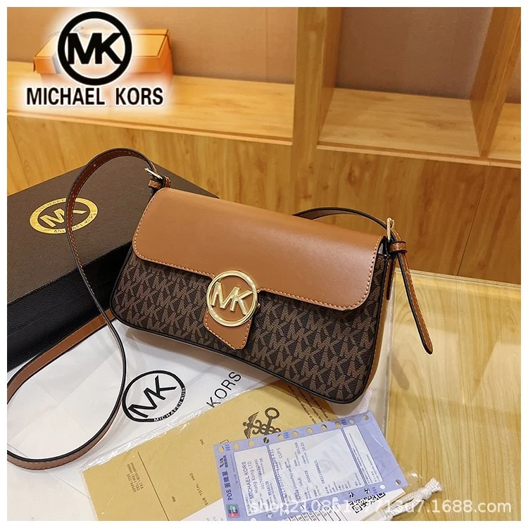 Фото Новая женская повседневная модная сумка Michael Kors 2026: наплечная/ручная, с логотипом MK, большая вместимость, для отпуска №2